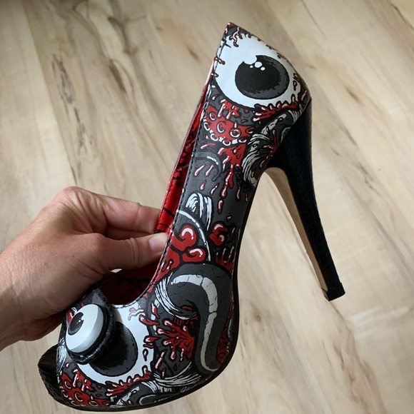 Iron Fist platform heels - Picture 4 of 7